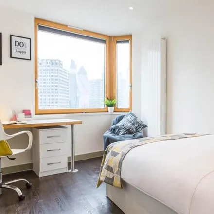 Rent this studio apartment on Naylor Building West in 1 Assam Street, London