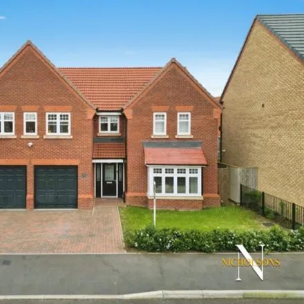 Buy this 5 bed house on Blackstone Drive in Shireoaks, S81 8FE