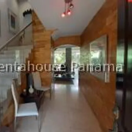 Buy this 3 bed house on Panamá