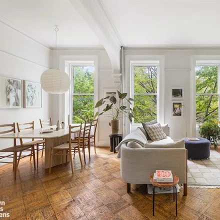 Buy this studio townhouse on 245 WASHINGTON AVENUE in Clinton Hill