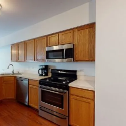 Buy this 3 bed apartment on 16827 South Sunset Ridge Court in South Lockport, Lockport