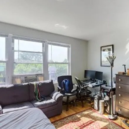 Rent this 1 bed apartment on #41 in 402 Highland Avenue, Davis Square