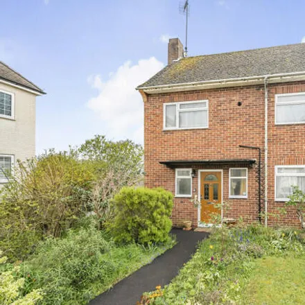 Buy this 3 bed house on Gainsborough Crescent in Henley-on-Thames, RG9 1TA
