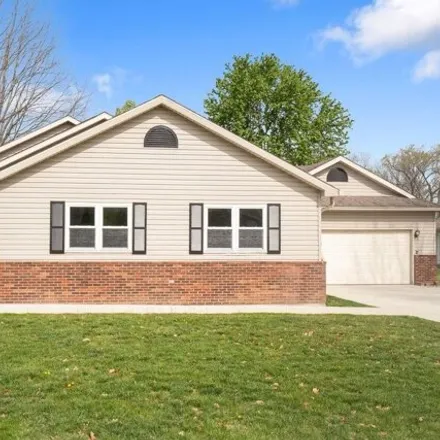 Buy this 3 bed house on 6427 Deerfield Drive in Waterloo, IL 62298