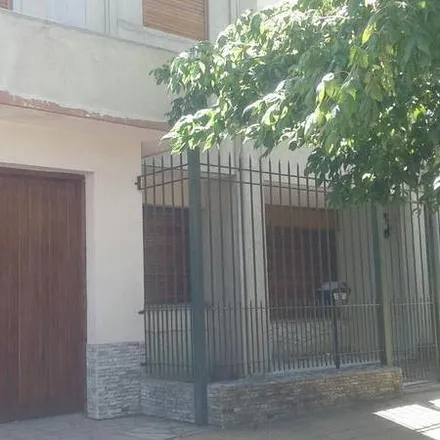 Buy this 4 bed house on General Iriarte 574 in Partido de Lomas de Zamora, 1835 Temperley