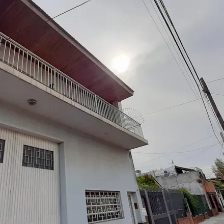 Buy this studio house on Catamarca 2001 in 1824 Lanús Oeste, Argentina