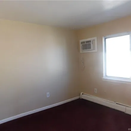 Rent this 3 bed apartment on 91 Euclid Avenue in Stamford, CT 06902