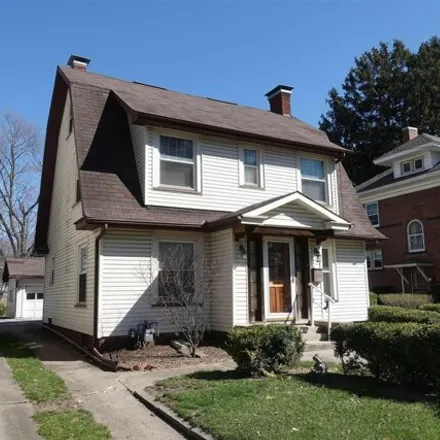 Image 3 - 1151 North Prairie Street, Galesburg, IL 61401, USA - House for sale