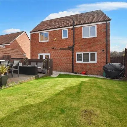 Image 5 - Seven Hill Close, Churwell, LS27 8FB, United Kingdom - House for sale