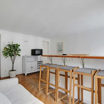 Image 7 - 7 Rue Manuel, 75009 Paris, France - Apartment for rent
