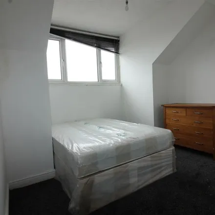Image 2 - Archway Properties, Brudenell Grove, Leeds, LS6 1HR, United Kingdom - Apartment for rent