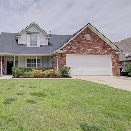 Buy this 4 bed house on 1742 North 13th Street in Broken Arrow, OK 74012