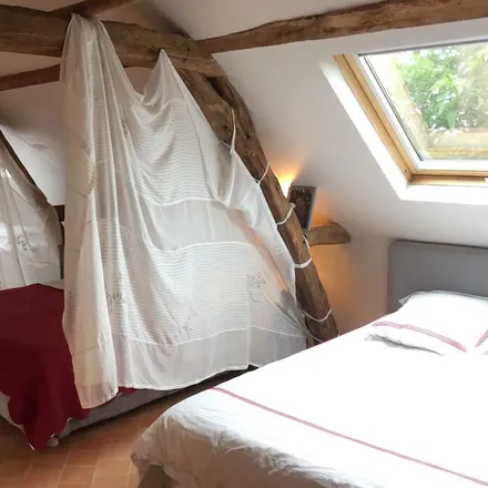 Rent this 2 bed house on 49290 Chalonnes-sur-Loire