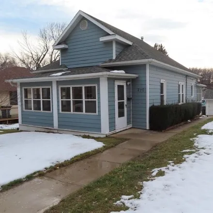 Buy this 2 bed house on 3240 Myers Avenue in Sioux City, IA 51106