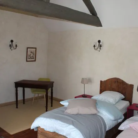 Rent this 1 bed apartment on 7 Impasse de la Croix in 89140 Villemanoche, France