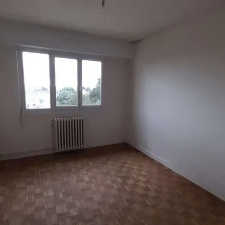 Rent this 3 bed apartment on 2 Boulevard du Roi René in 49100 Angers, France