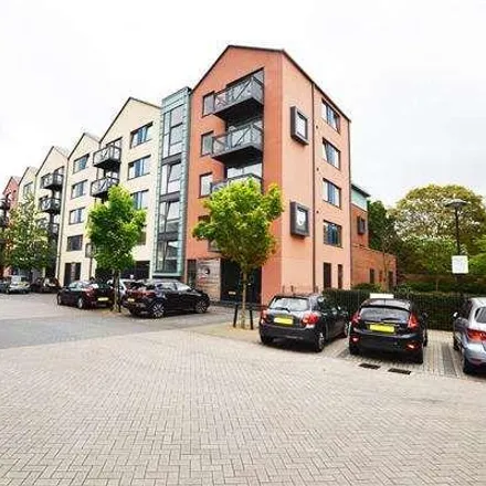 Rent this 2 bed apartment on Mace House in Union Lane, London