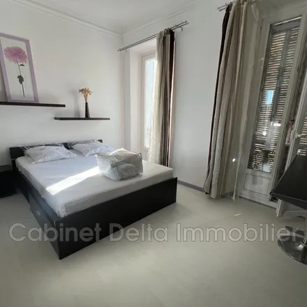 Image 7 - 315 Place de la Liberté, 83000 Toulon, France - Apartment for rent