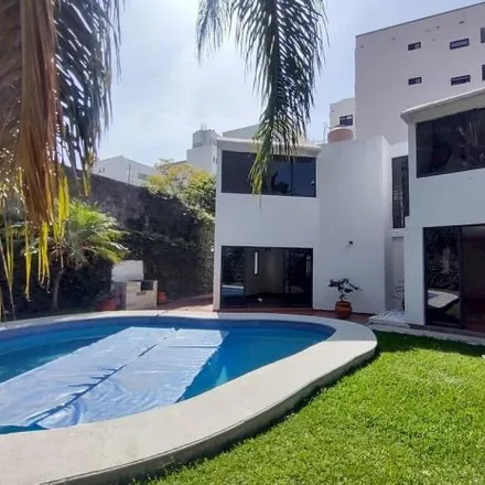 Buy this 3 bed house on Privada Segunda Privada Cuauhtémoc in Jacarandas, 62448 Cuernavaca