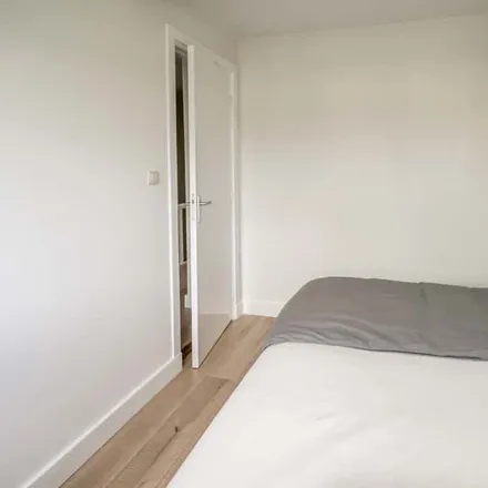 Rent this 3 bed room on Ernest Staasstraat 9 in 2523 KJ The Hague, Netherlands