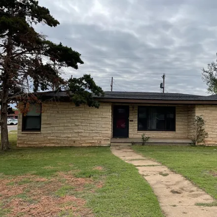 Buy this 3 bed house on 3501 33rd Street in Lubbock, TX 79410