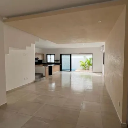 Rent this 4 bed house on unnamed road in 77534 Cancún, ROO