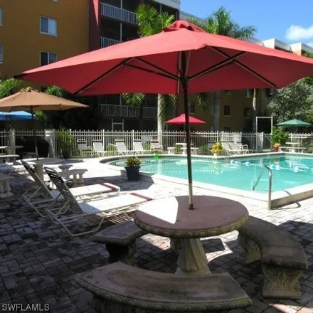 Image 3 - Towers Condominiums, 2366 East Mall Drive, Fort Myers, FL 33901, USA - Condo for rent