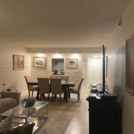 Image 8 - 411 South Hollybrook Drive, Pembroke Pines, FL 33025, USA - Apartment for rent