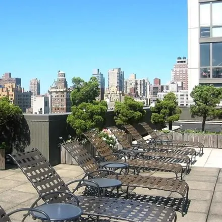Image 9 - Gristedes, 1208 1st Avenue, New York, NY 10021, USA - Apartment for sale