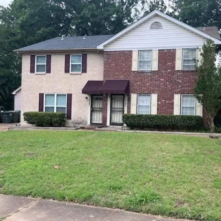 Buy this 4 bed townhouse on 5627 Hinton Place in Memphis, TN 38119