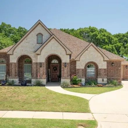 Buy this 5 bed house on 7101 Mira Vista Drive in Denton, TX 76210
