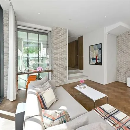Rent this 5 bed townhouse on 121 Milson Road in London, W14 0LA