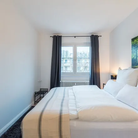 Rent this 2 bed apartment on Nürnberger Straße 3 in 3a, 10777 Berlin