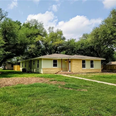 Image 1 - 1208 Willow Street, Hearne, TX 77859, USA - House for sale