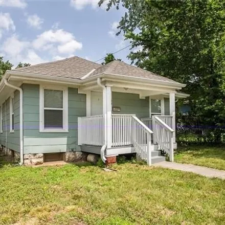 Buy this 2 bed house on 5998 Anderson Avenue in Kansas City, MO 64123
