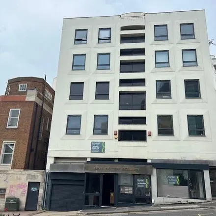 Image 6 - 6 Queen's Square, Brighton, BN1 3FD, United Kingdom - Apartment for rent