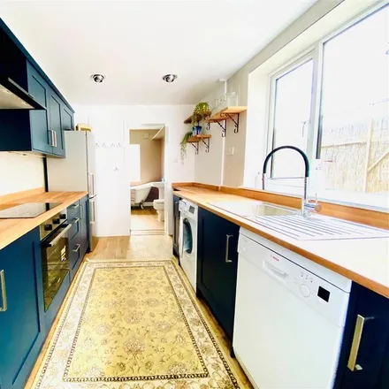 Rent this 3 bed townhouse on Holmesdale Road Stand in Holmesdale Road, London