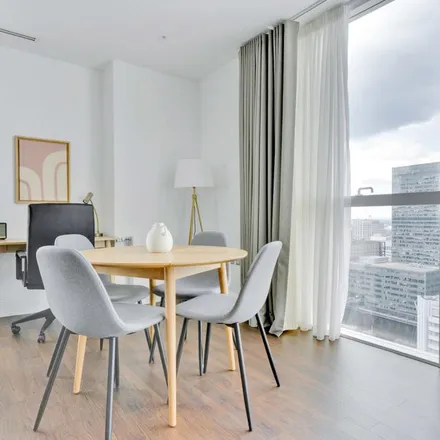 Image 1 - Laker Court, 39 Harbour Way, Canary Wharf, London, E14 9ZE, United Kingdom - Apartment for rent