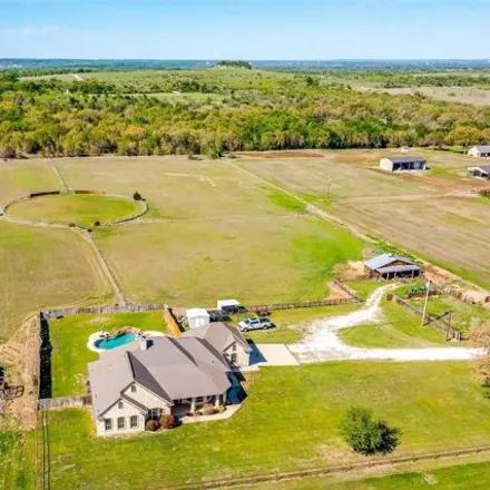Image 5 - 693 County Road 3525, Paradise, Texas, 76073 - House for sale