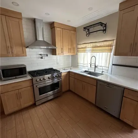 Image 9 - 2880 Harrington Avenue, New York, NY 10461, USA - Apartment for rent