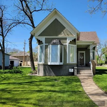 Buy this 3 bed house on 298 South Lincoln Avenue in Grand Island, NE 68801