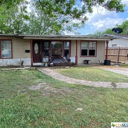 Buy this 2 bed house on 2987 Meadowlane Avenue in Victoria, TX 77901