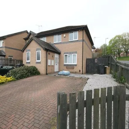 Buy this 3 bed duplex on Birchwood Gardens in Baildon, BD10 9EW