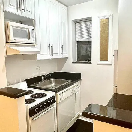 Rent this 1 bed apartment on 3067 Baltic Avenue in Long Beach, CA 90810