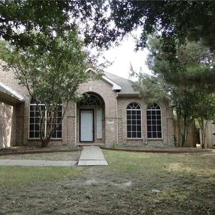 Rent this 4 bed house on 5300 Yellowstone Trail in Fort Worth, TX 76137