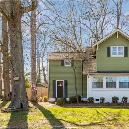 Buy this 4 bed house on 127 East Avenue in Hampton, VA 23661