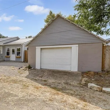 Buy this 3 bed house on 1300 Center Street in Bismarck, MO 63624