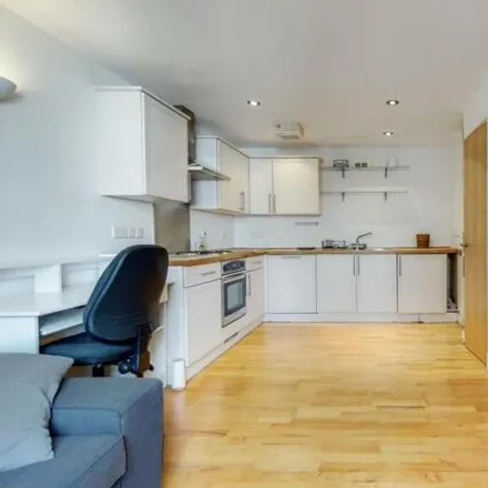 Image 5 - Radici, 31 Almeida Street, Angel, London, N1 1AD, United Kingdom - Apartment for rent