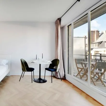 Image 3 - 9 Rue Marceline Desbordes-Valmore, 75116 Paris, France - Apartment for rent