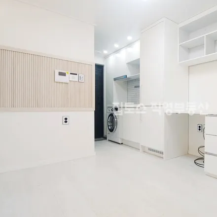 Image 4 - 서울특별시 관악구 남현동 1054-30 - Apartment for rent
